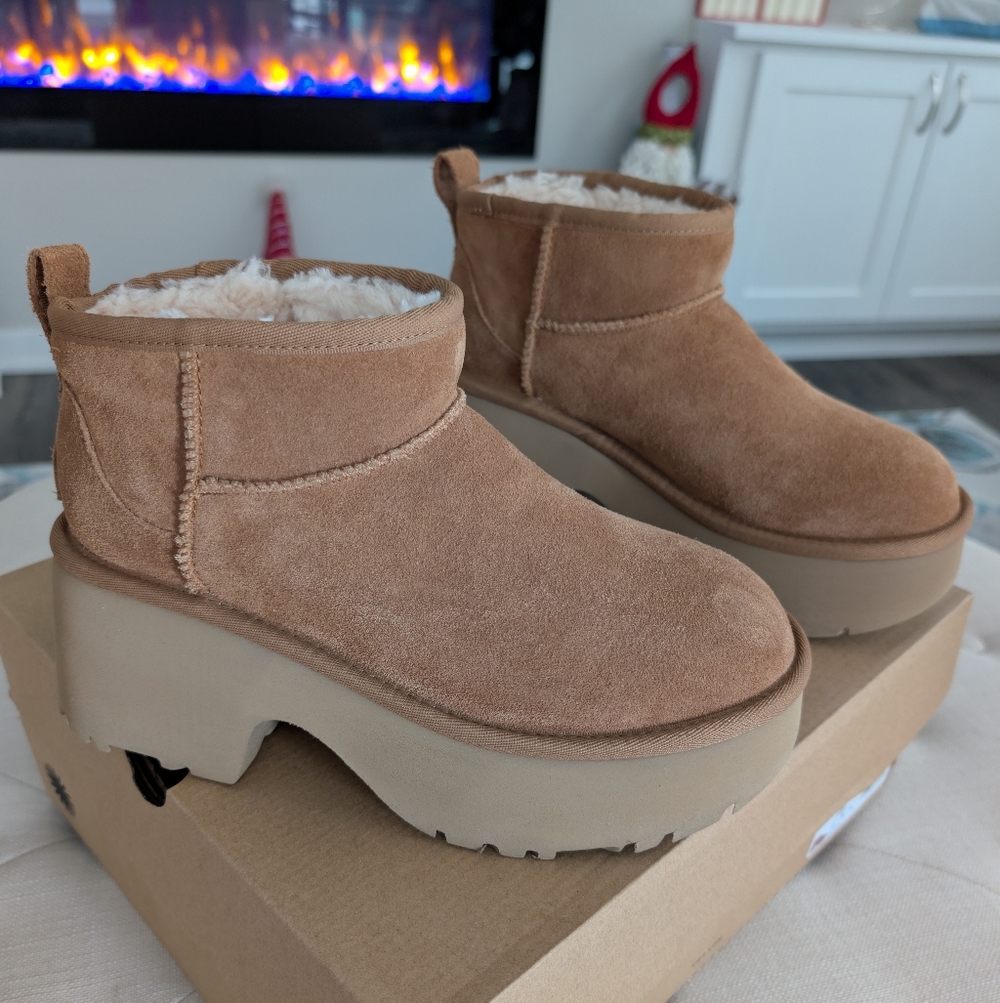 NEW UGG Chestnut New HeightsSuede Ankle Boots with Plush Lining